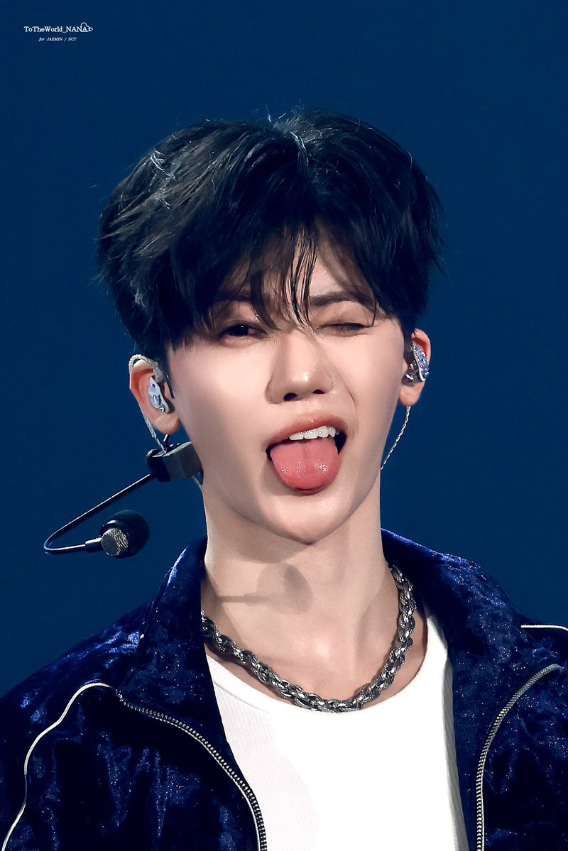 teeth oomf tweet media