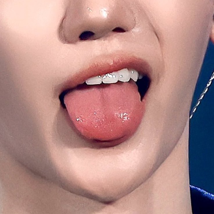 teeth oomf tweet media