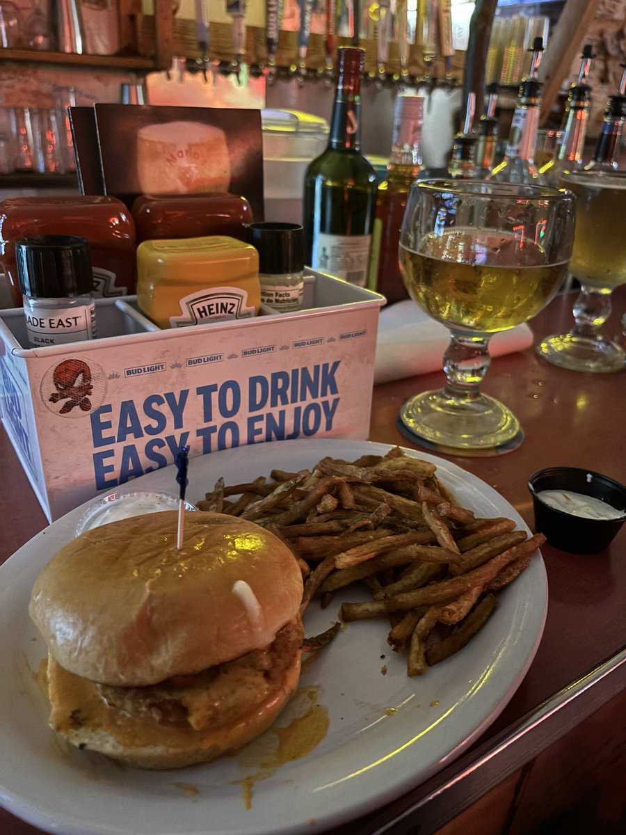 Slim “hard edge” Pikins tweet media