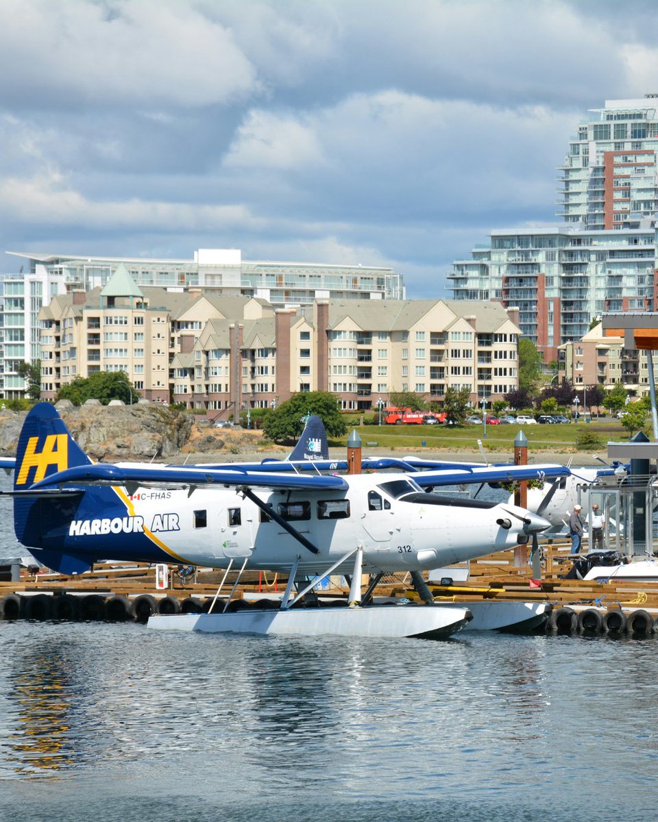 Hilton Vancouver Airport tweet media