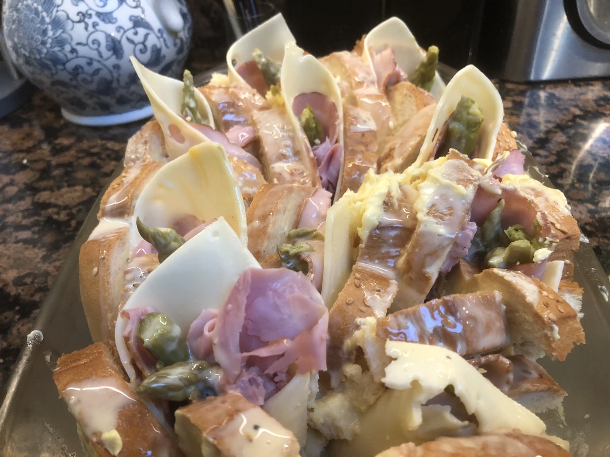 TheRoadknight tweet media