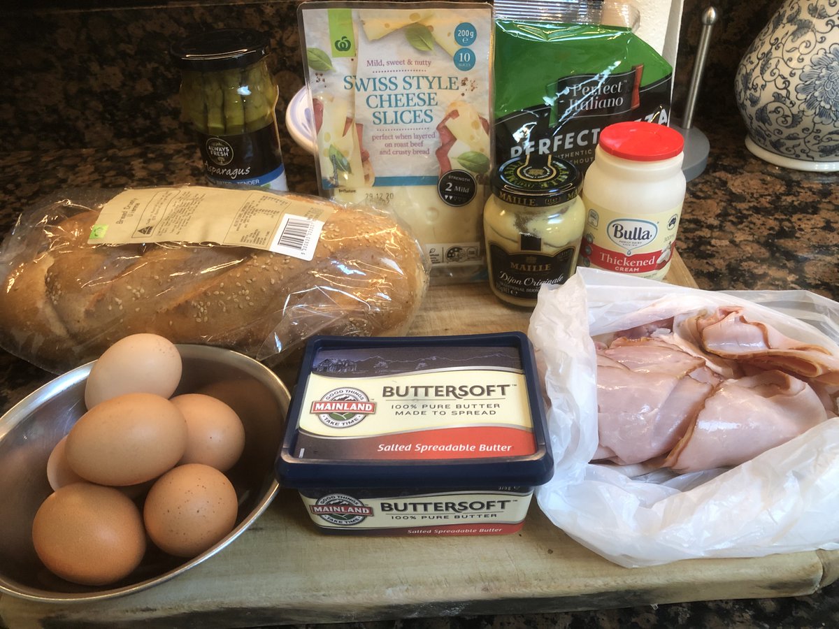 TheRoadknight tweet media