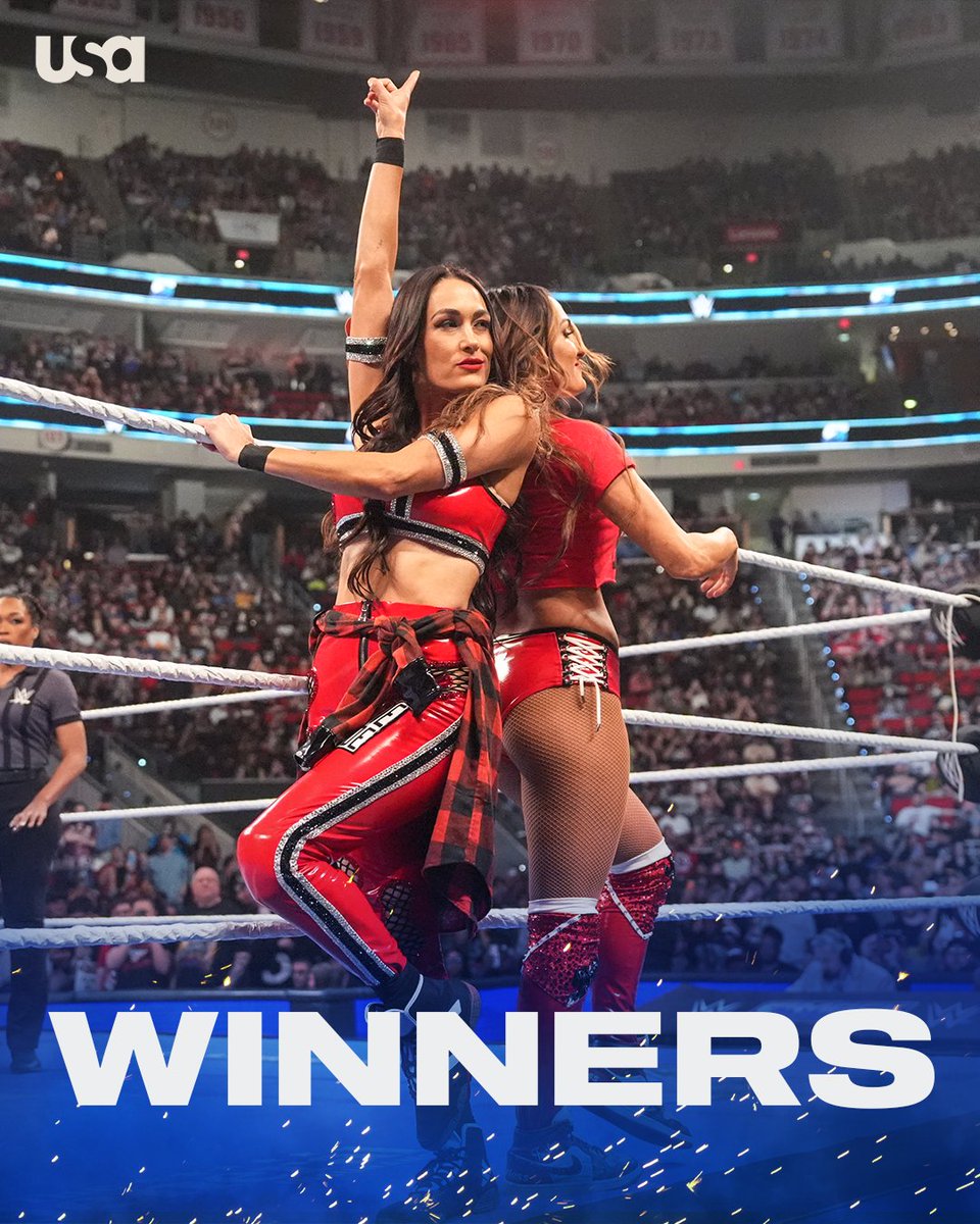 USANetwork's tweet photo. Huge win for The Bella Twins! #SmackDown #WWE https://t.co/7zd6AX99nu