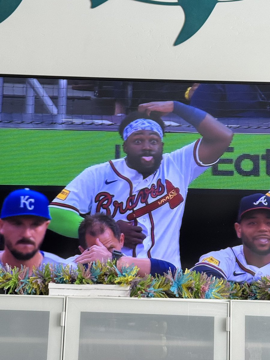 Katybug24 tweet media