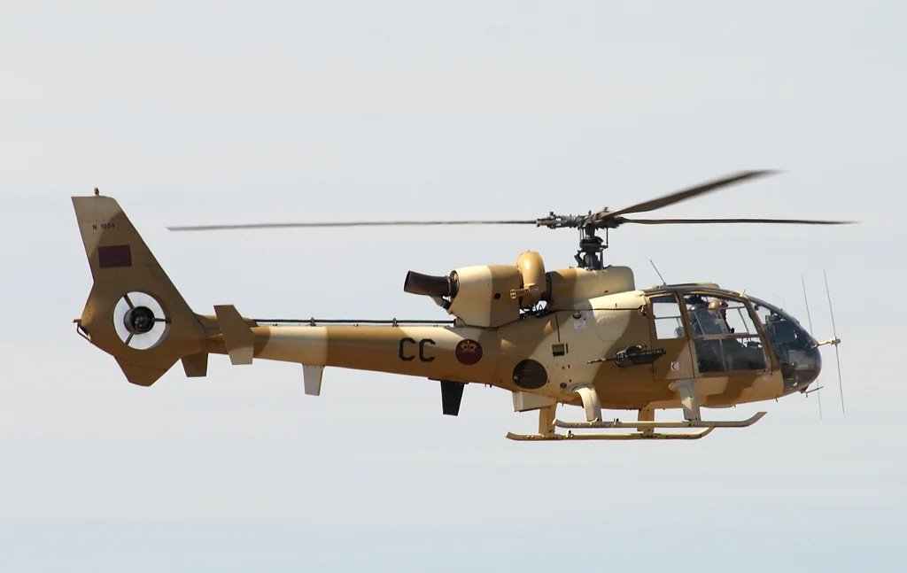 KOMARMIES's tweet image. Royal #Moroccan Air Force 🇲🇦 Chinook Heavy #Helicopter x C-27J Spartan Tactical Transport #Aircraft x F-16 Atlas Fighting Falcon #F16 x Gazelle Light Attack Helicopter #Morocco #Maroc