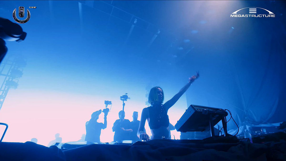 🍋BangGoTheBells 💋🧙🏻‍♀️✨ tweet media