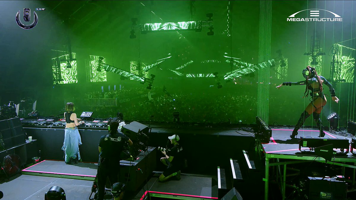 🍋BangGoTheBells 💋🧙🏻‍♀️✨ tweet media