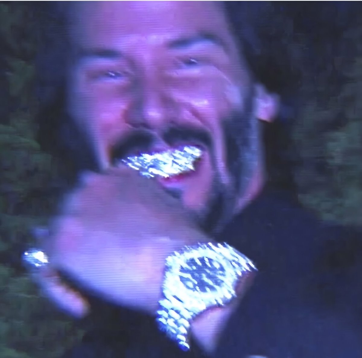 Yibambe9's tweet photo. @weallhatelee You are iced out honestly pretty rad https://t.co/mdoc82XzFv