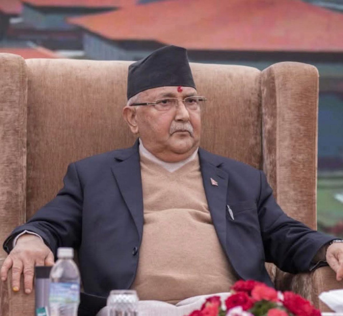 Breaking: पूर्व प्रधानमन्त्री केपी ओली पक्राउ ।