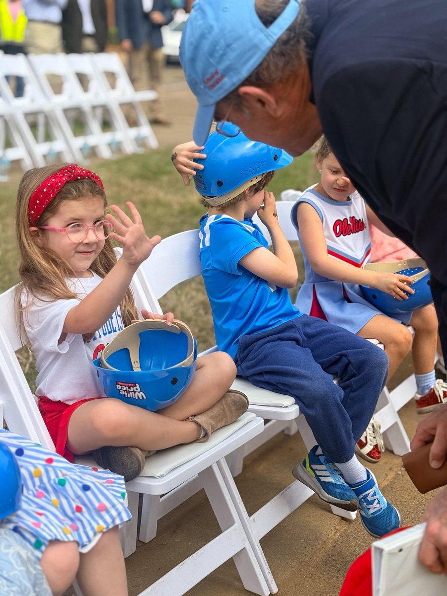 Delbert Hosemann tweet media