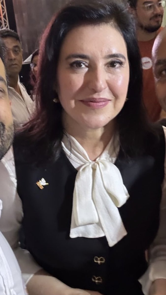 Di reserva tweet media