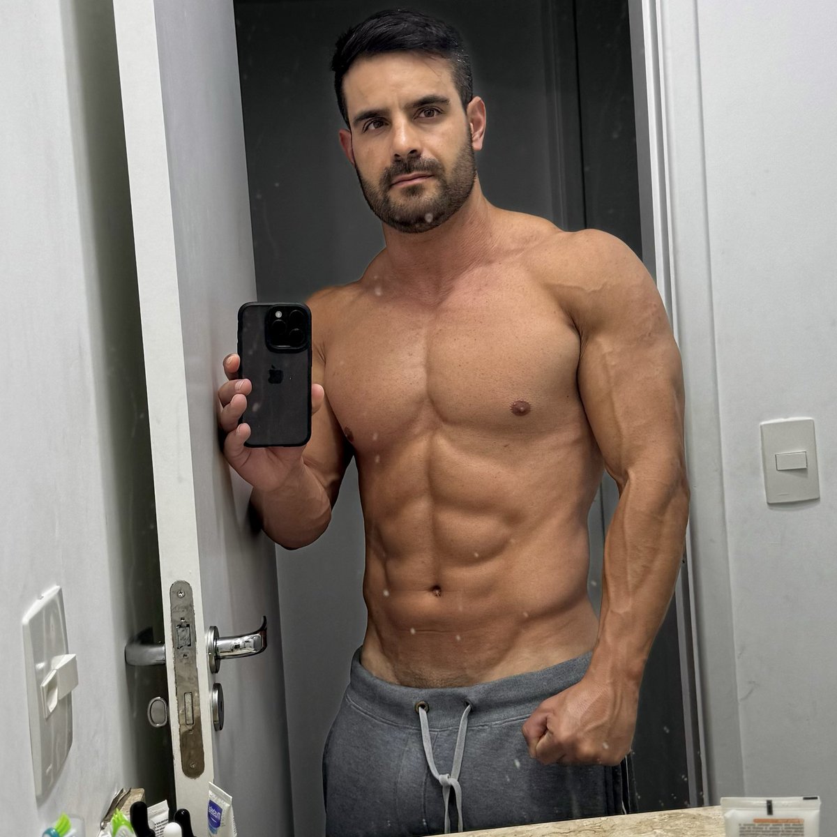 juniorhaikell's tweet photo. If you want to see what I don’t post here… 🔥
Link in bio. https://t.co/1n5MrYlzor
