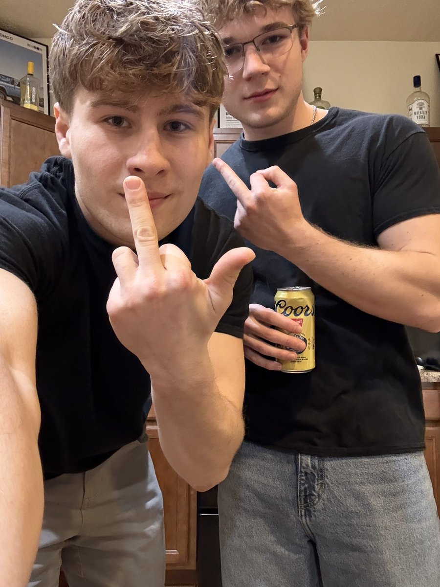 0MasterJoe0's tweet photo. Send Up Fuckers 
Every 20 Sent We Take A Shot 🍹 💰 
Send 🥱 https://t.co/Gs0dkPXOJU
