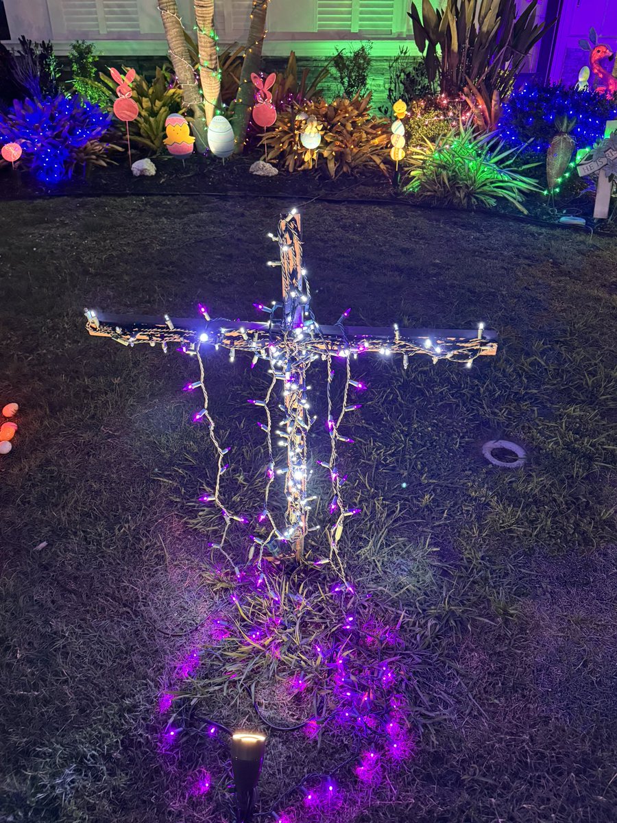 Easter Decorations at my Parents house! 🐇🌼🐣🌷✝️🪺🐰🌸🥚 #puntagordaholidayhouse #Easter2026