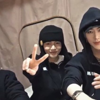 sai | ⭐️dom lockdown tweet media