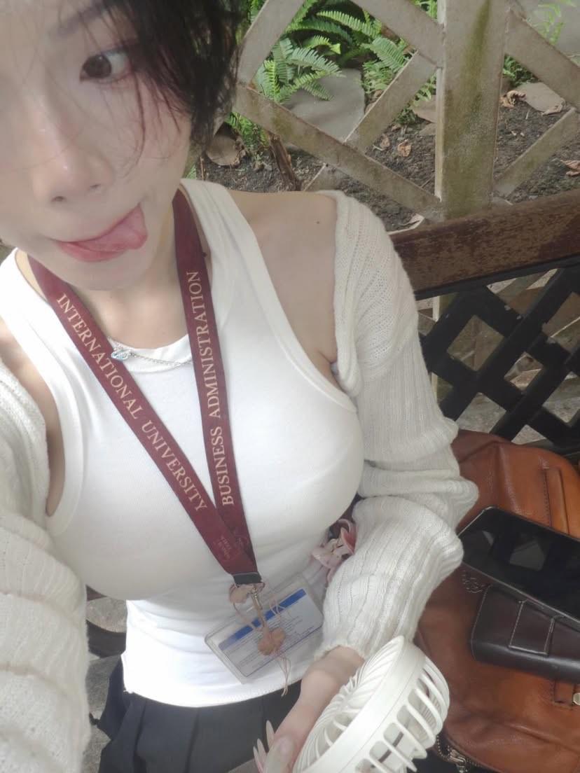 Thanh Thư tweet media