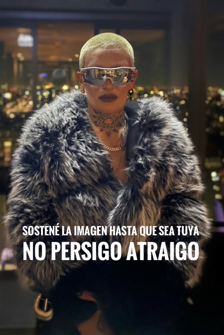 FuriaScaglione's tweet photo. A ver si me copian esta JAJAJAJJAJAJAJJAJAJ 

No persigo atraigo! 💎🎶☝️ https://t.co/vUSjOZ2Kby