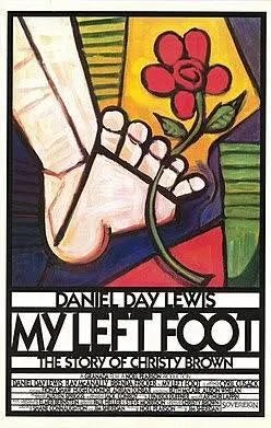 Daniel Day-Lewis deyince akla gelen My Left Food (1989) film afişinin, Kubrick’in Barry Lyndon (1975) filmine naziresi..
1. İmkanlar icinde anlam kaybı
2. İmkansızlıklar içinde anlam üretme
Her iki filmin de tüm ruhu nasıl da naif ve estetik bir şekilde ifade edilmiş..