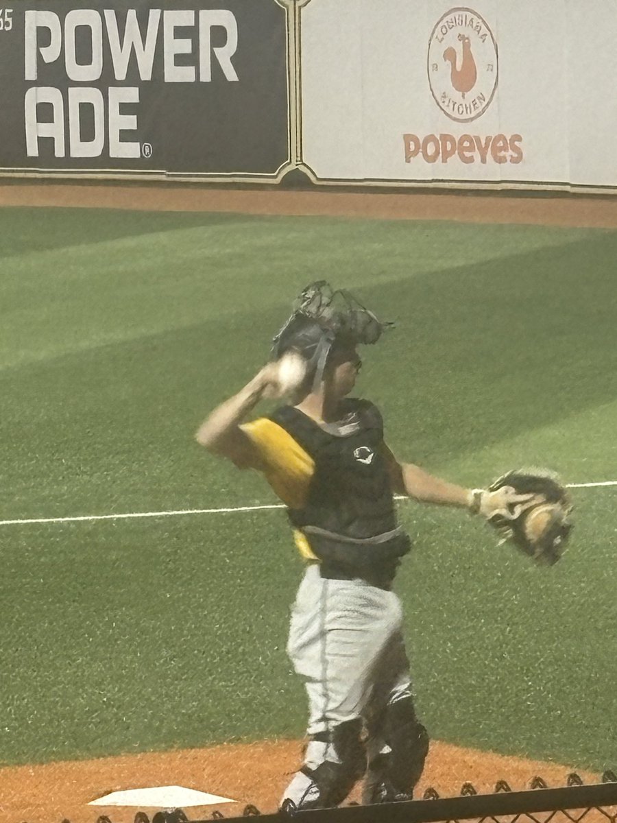 Hunt Eags…..Hunt! tweet media