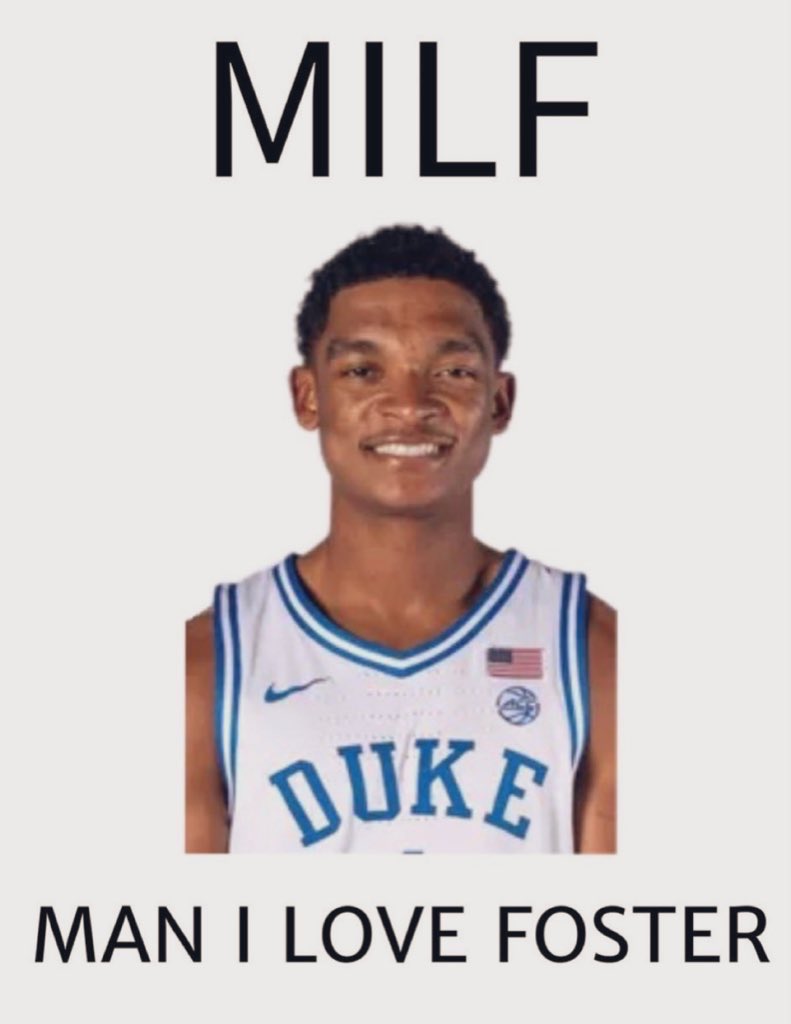 crazietalker's tweet photo. guess who is digging deep and keeping us within striking distance against a team of junkyard dawgs. Our junior PG with a broken foot https://t.co/9b75jbzvj3
