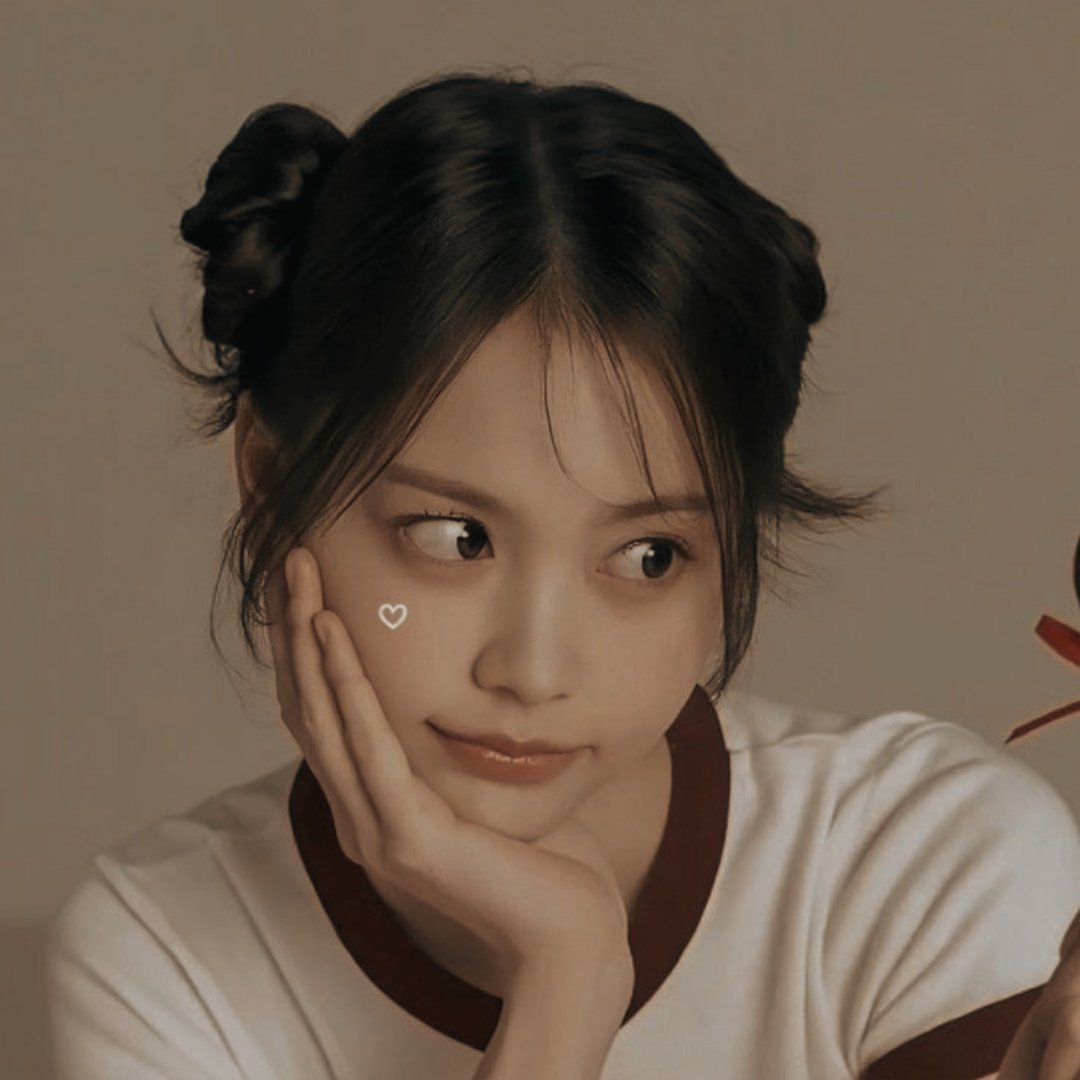 dailyofgem's tweet photo. @TamagoPost ⠀
⠀
GEMA SENJA, 2009.
Masih anak sekolah; sendiri kesepian, 
berdua—mentok hts-an.

Kamu, lagi sendiri atau berdua? 
⠀
⠀ https://t.co/3pXCwpDkmh