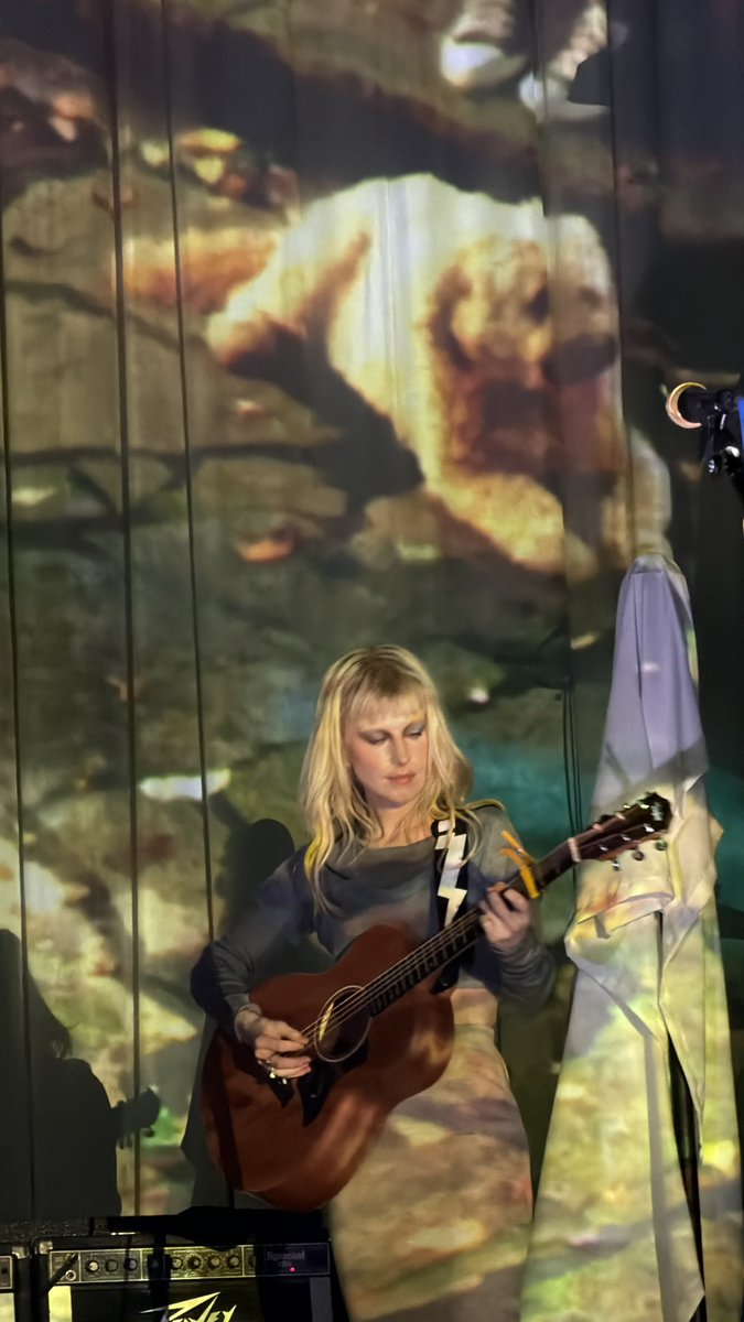 Paramore Tour Updates tweet media