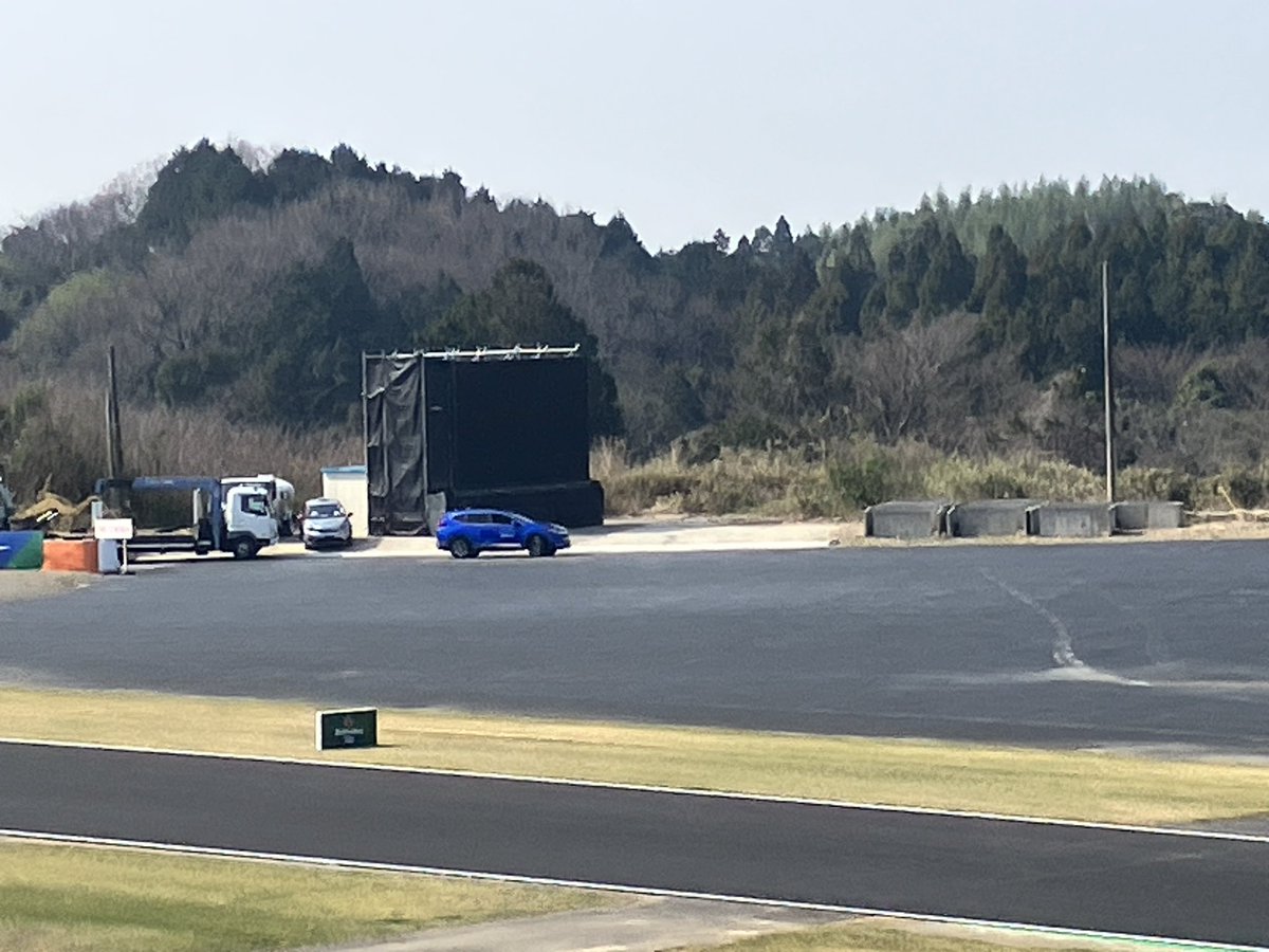 RBトロロッソ tweet media