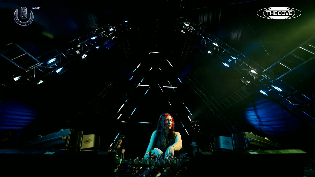 🍋BangGoTheBells 💋🧙🏻♀️✨ tweet media