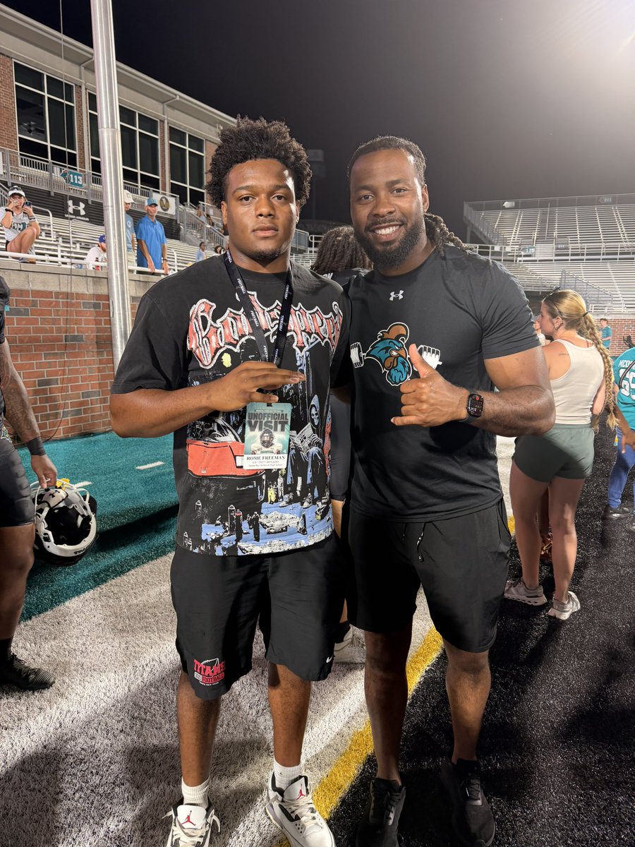 Romefreeman5's tweet photo. Had a really good visit
@CoastalFootball learned a lot and enjoyed getting to know the staff and the football !
@CoachCParrott @CoachBenado
@TheRealHD123 @OC_TBT
@1cwoo7 @TTFootball
@KevinHobbs_DC @tech813coach. https://t.co/JBLDRabHQY