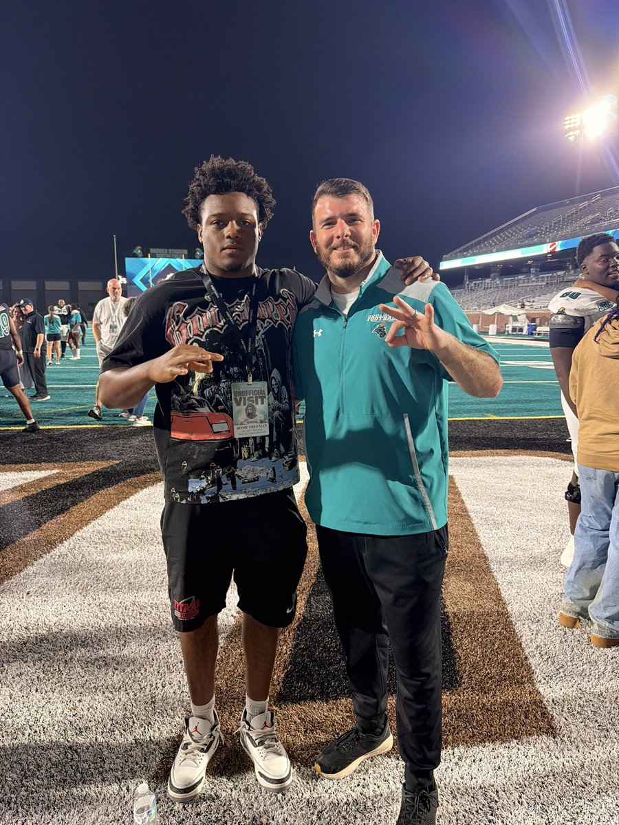 Romefreeman5's tweet photo. Had a really good visit
@CoastalFootball learned a lot and enjoyed getting to know the staff and the football !
@CoachCParrott @CoachBenado
@TheRealHD123 @OC_TBT
@1cwoo7 @TTFootball
@KevinHobbs_DC @tech813coach. https://t.co/JBLDRabHQY