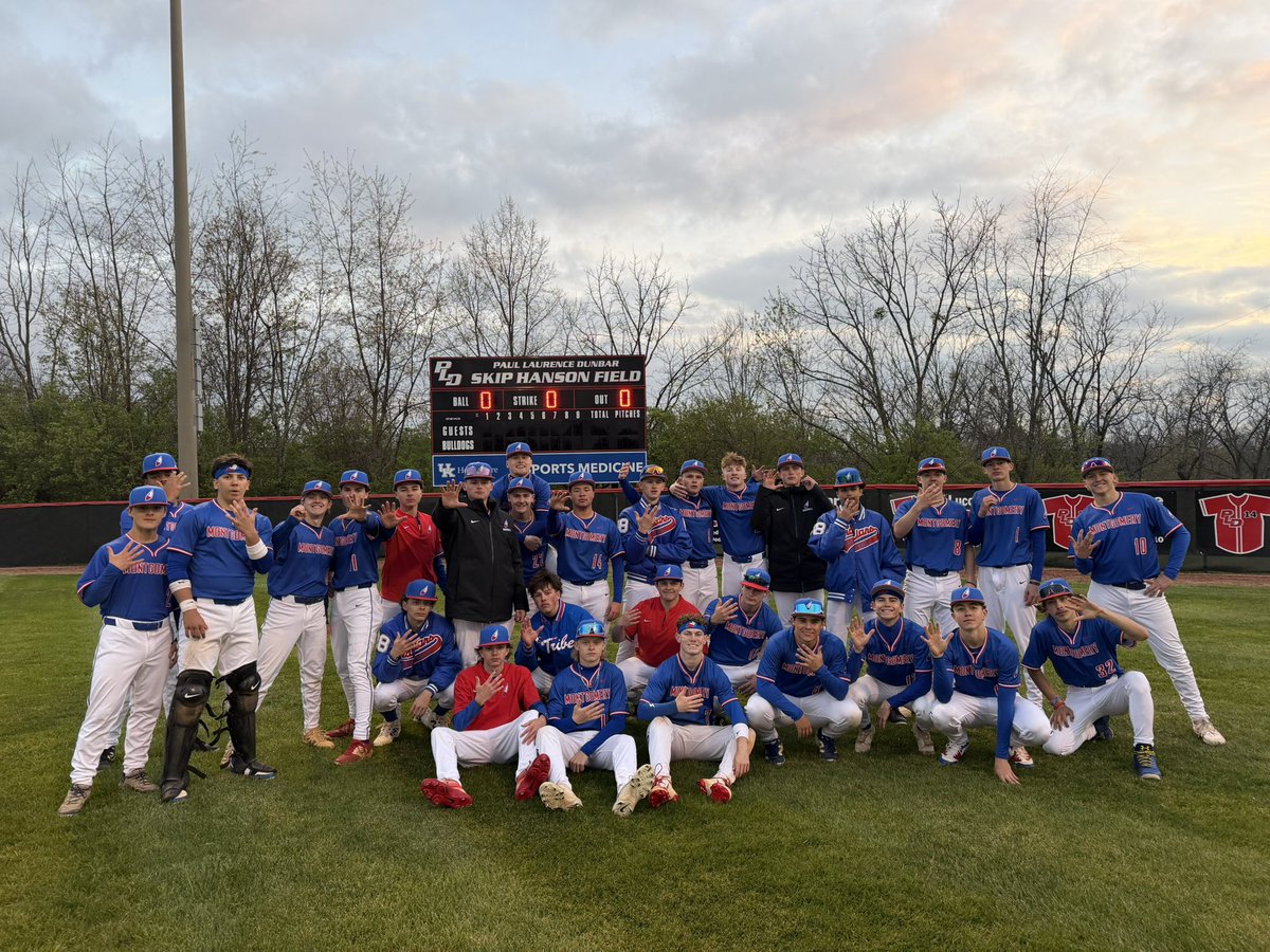 Indians 11   Bulldogs 0 

Tribe moves to 5-0 with the win over Dunbar! #PTW