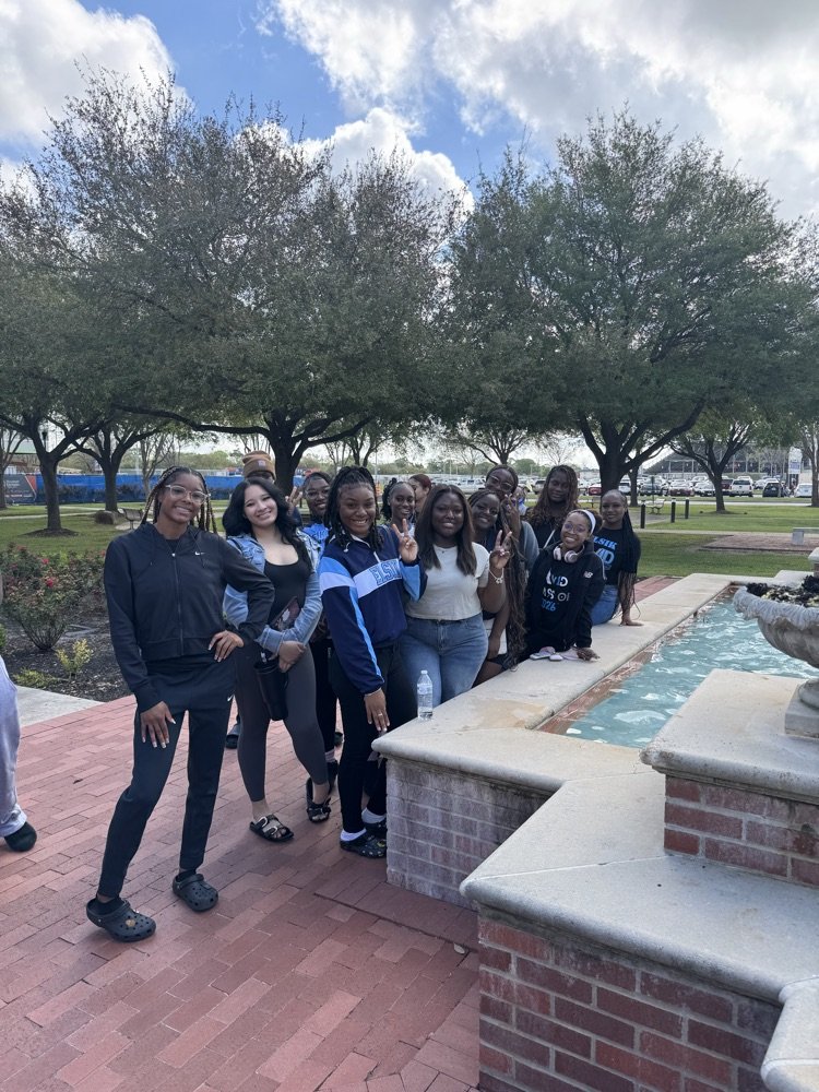Elsik High School tweet media