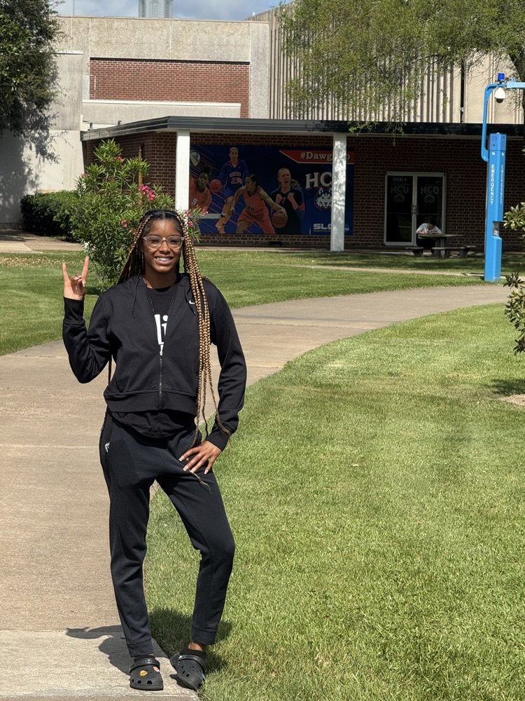 Elsik High School tweet media
