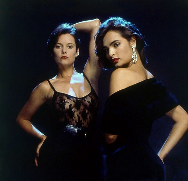 HansomRansom4's tweet image. Happy birthday Talisa Soto with Carey Lowell in License To Kill 1989. #talisasoto #careylowell #actress #models #licencetokill #jamesbond #bondgirls