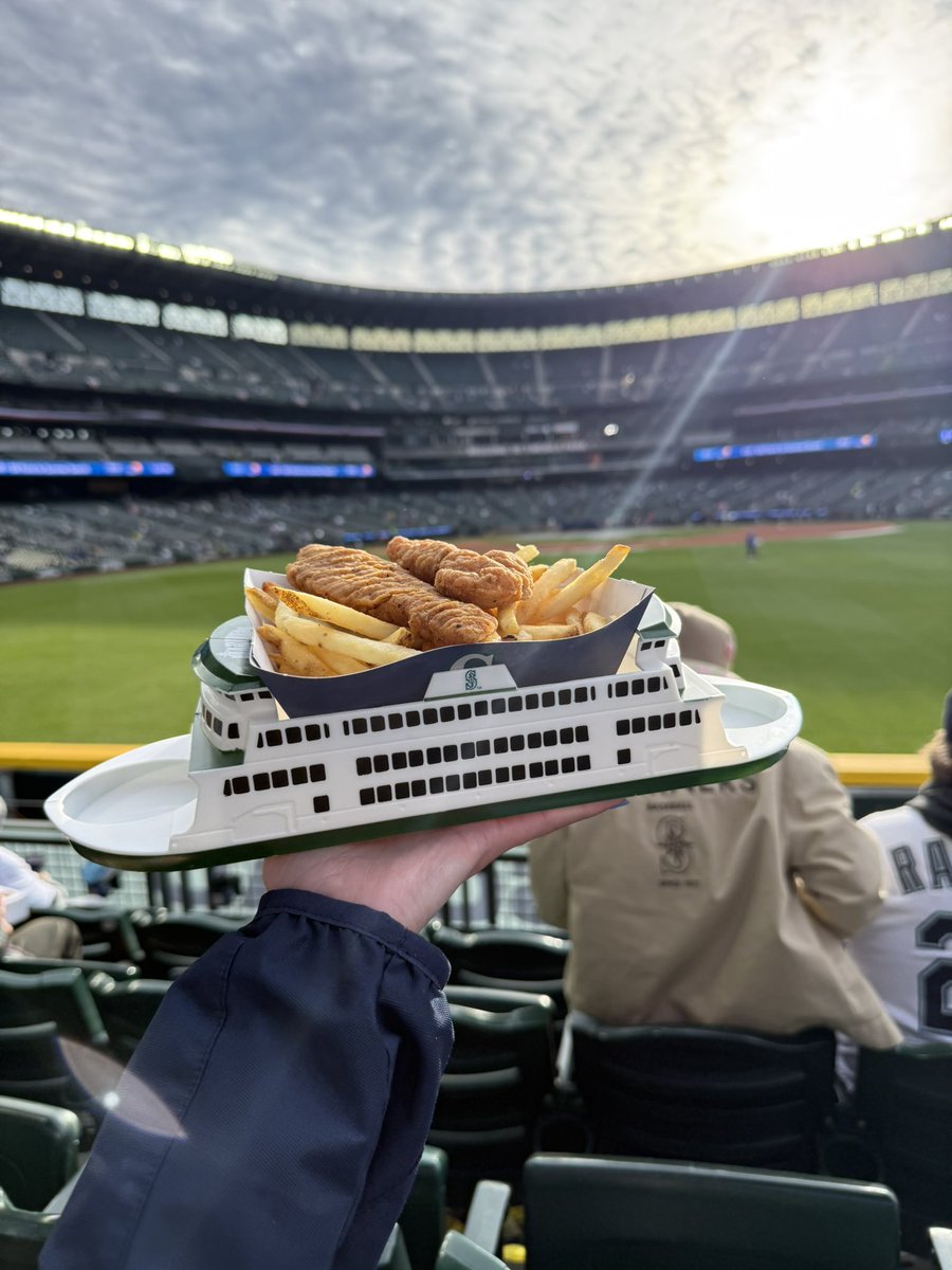 mackenzie tweet media