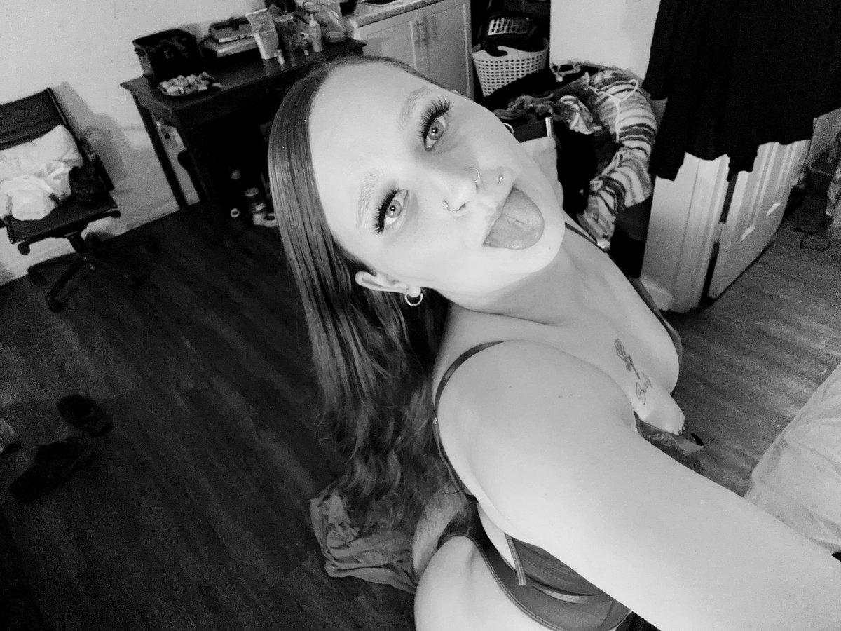 Goldkeycouple tweet media