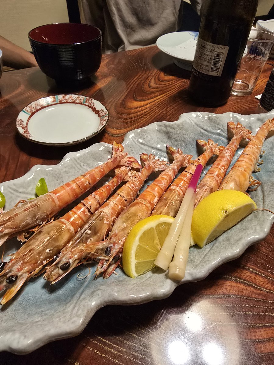 がーすー tweet media