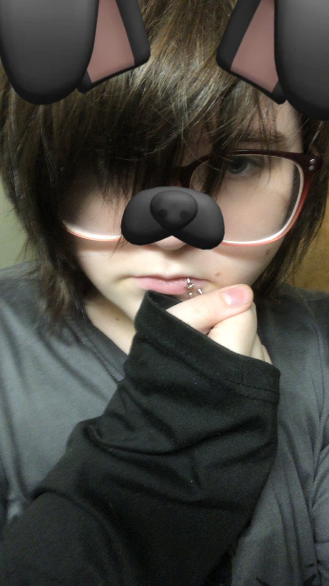 ꒦꒷ val tweet media