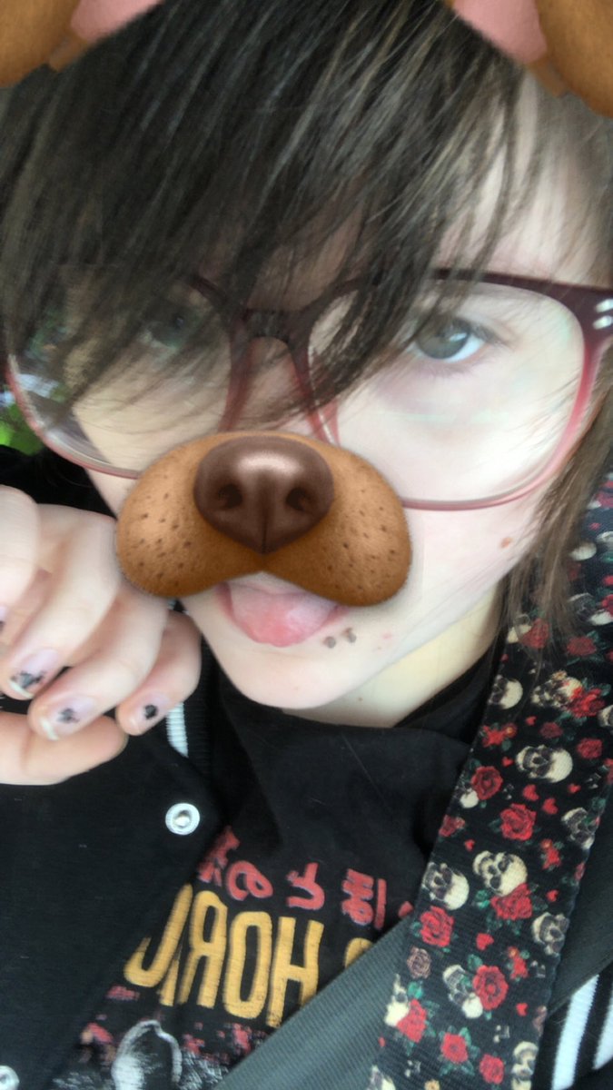 ꒦꒷ val tweet media