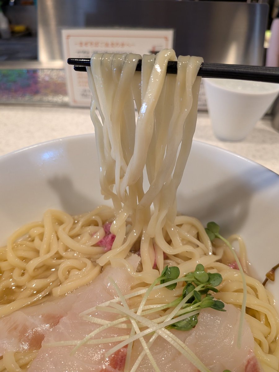 タキ タキ tweet media