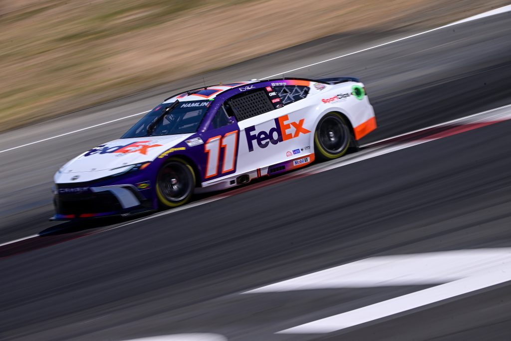 Caiden ☆ tweet media