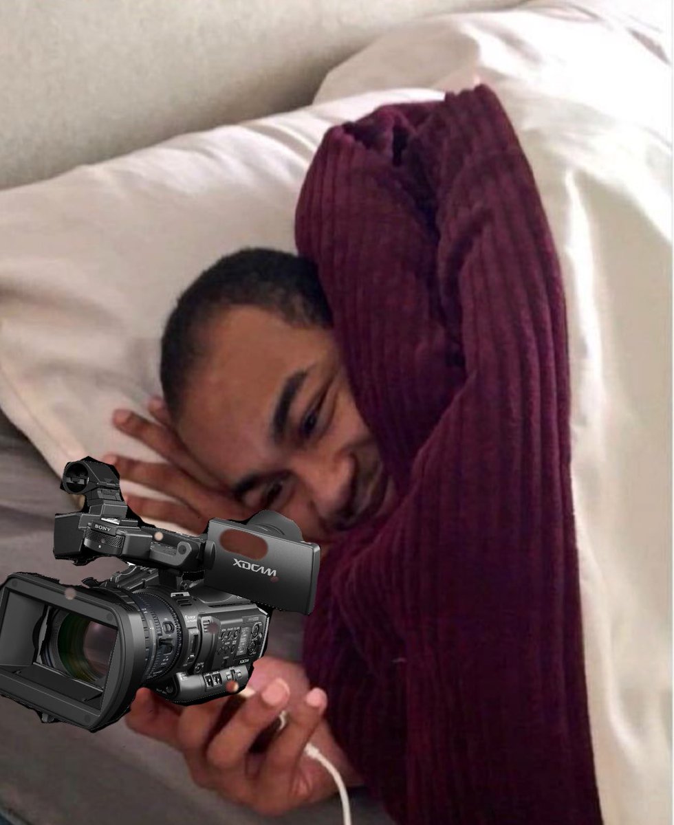 katneptune_'s tweet photo. the camera man lying in bed sideways next to zayn and getting all his perfect shots in one take https://t.co/LMlJN8C1lE