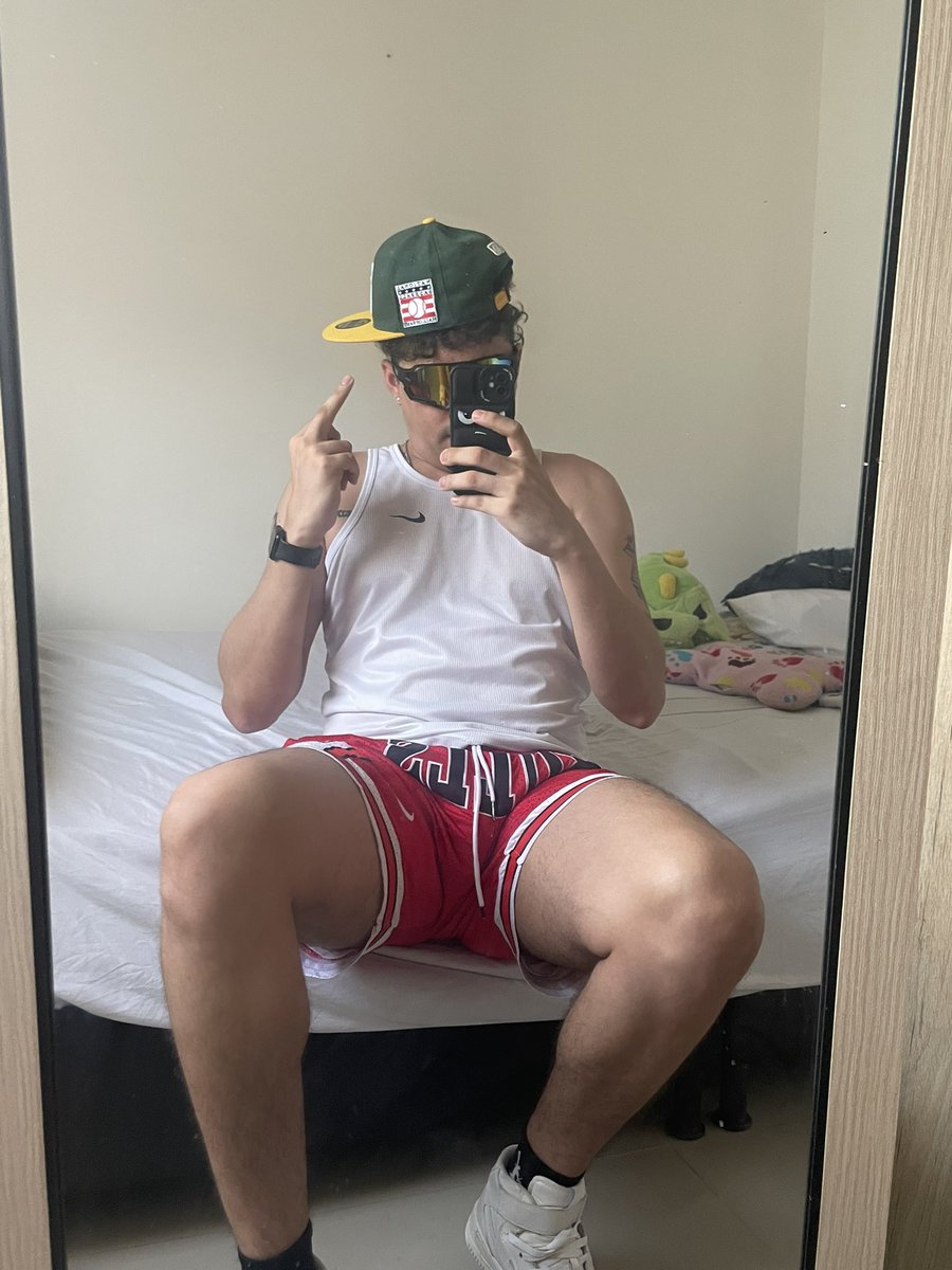 Alessandroce21's tweet photo. ✨🖕🏼 https://t.co/nNhHCnIg5U