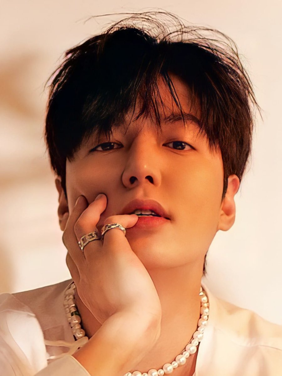Un solo sueño, varios corazones por un fanmeeting de Lee Min Ho en Latinoamérica 
#LeeMinHoEnLatinoamerica #MinozLatam #LatamLovesLeeMinHo

<a href="/ActorLeeMinHo/">Lee Min Ho</a> @Kpopchileof @samEntrete <a href="/ninshi_ent/">Ninshi Entertainment</a> <a href="/zafiroLive/">Zafiro Internacional</a> @mondaylab_latam <a href="/ocesa_kpop/">OCESA K-pop</a>
<a href="/studiopav_latam/">Studio PAV LATAM</a>