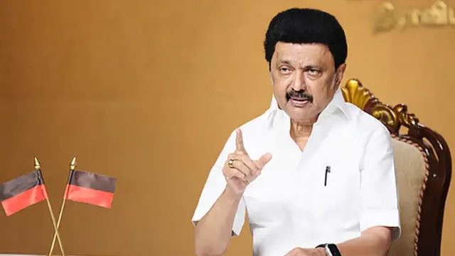 SavukkuOfficial's tweet photo. 200 தொகுதியில ஜெயிக்கிறவரே….

இன்னைக்காவது வேட்பாளர் பட்டியல் வெளியிடுரதா ஐடியா இருக்கா இல்லையா ? @mkstalin https://t.co/Js1lzLilDP