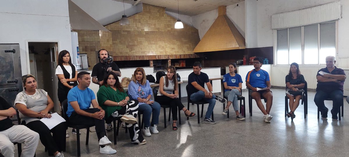 EMILIANO (EAP) tweet media