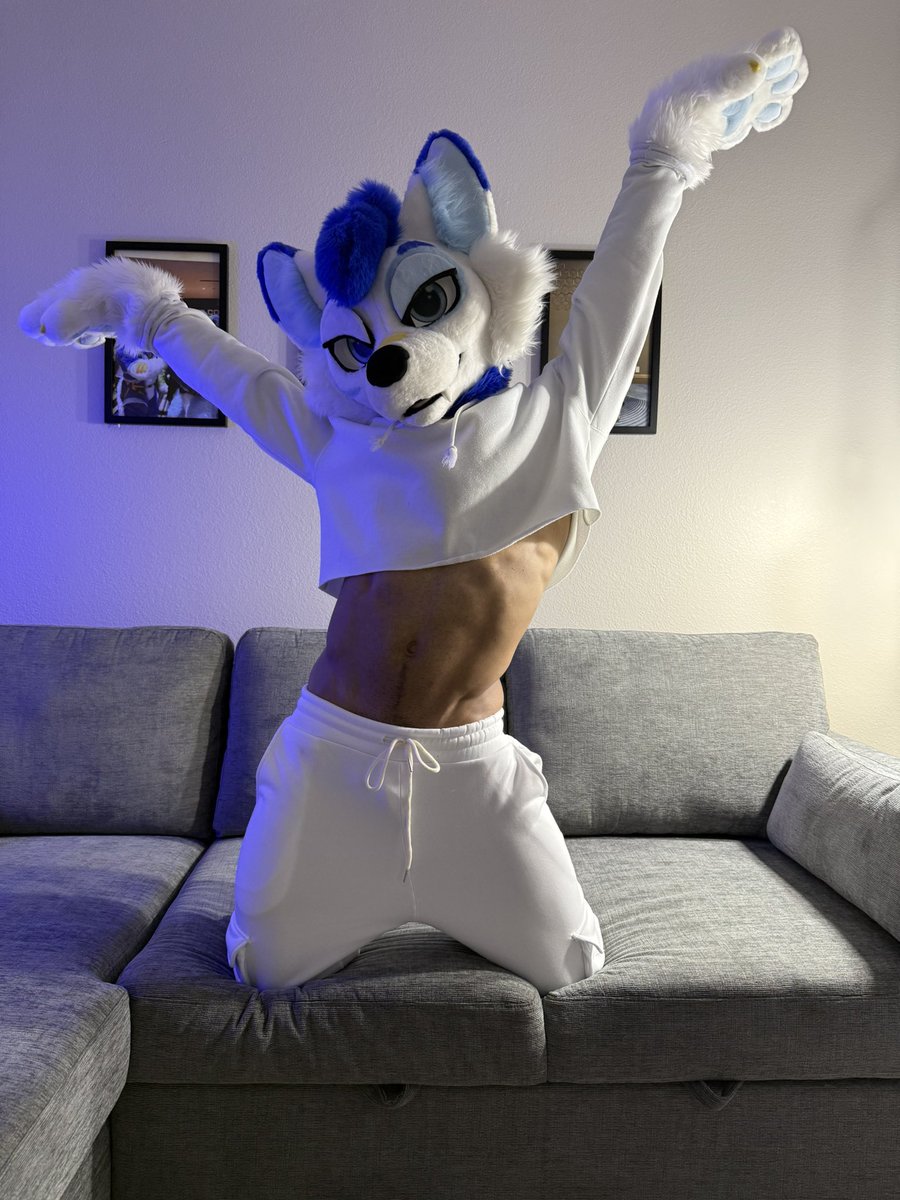 Soarin!💙 #StayStrong🏳️⚧️ tweet media