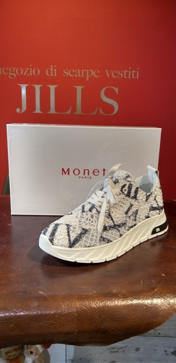 ジルズ　大東市 tweet media