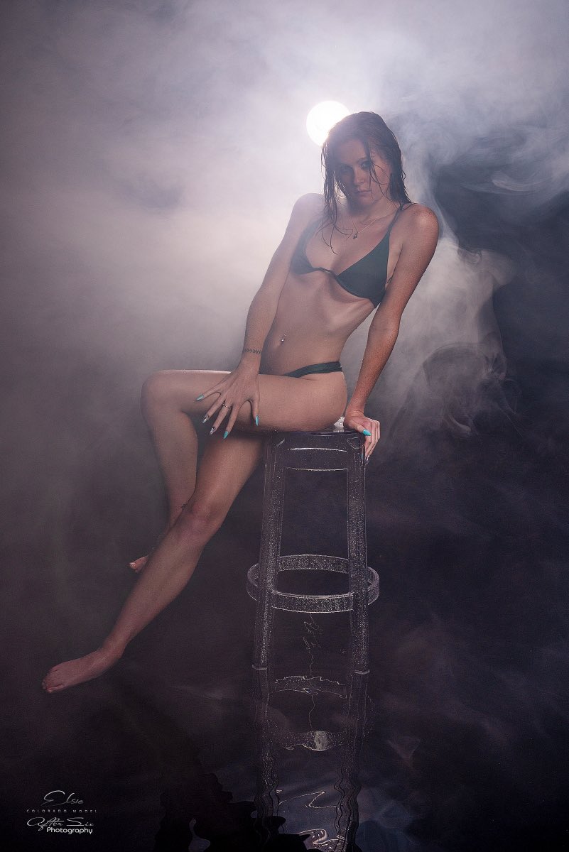 aftersixphoto's tweet photo. Rain Studio shoot with Model: @elise._.lillian #aftersixphotography #coloradomodel #modelling #rainshoot #❤❤ https://t.co/phLjOL1guP