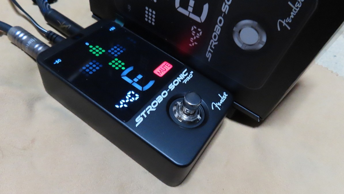 ff11field's tweet photo. Fender Strobo-Sonic Pro Tuner Pedal
見やすくて使いやすくジャックが上にあ��のがとても良いです。音の反応速度も上々
バッファーも自分的には良いと感じました。 https://t.co/azdaEBal79